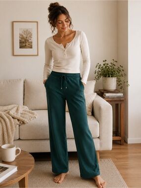 Dark green straight pants
